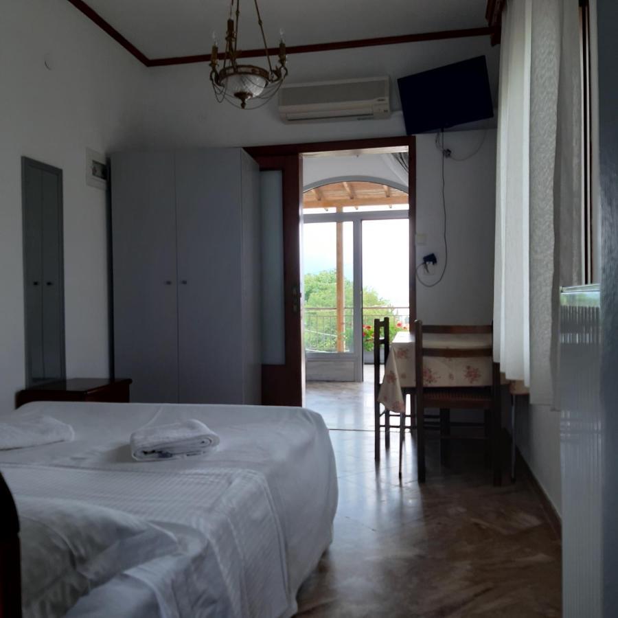 Odysseas Apartment Ставрос Екстериор снимка